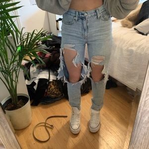 american eagle mom jeans